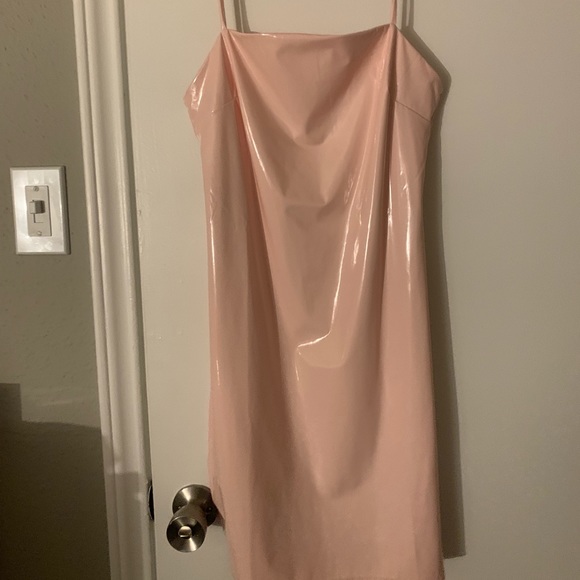 Pink dress - Picture 2 of 2